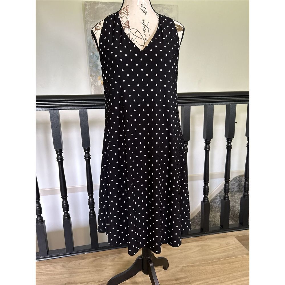Ann Taylor Women's Sleeveless Black Sheath‎ Dress Size 4